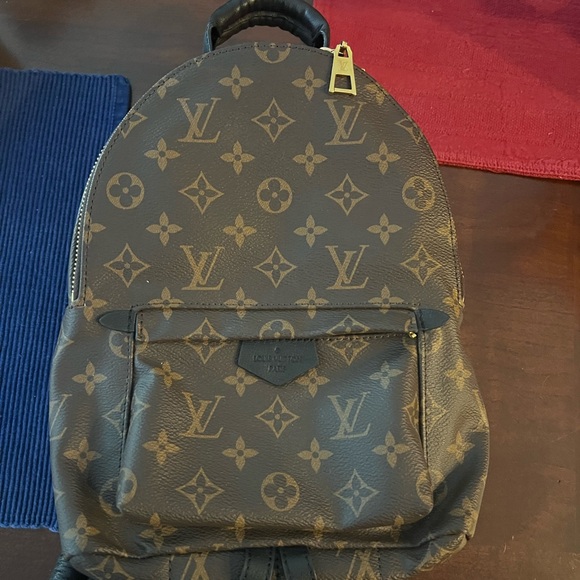 Louis Vuitton backpack. Never used. - Picture 3 of 6